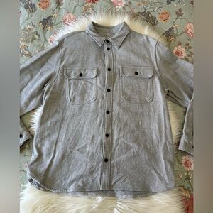 Everlane : Men’s Gray Shirt